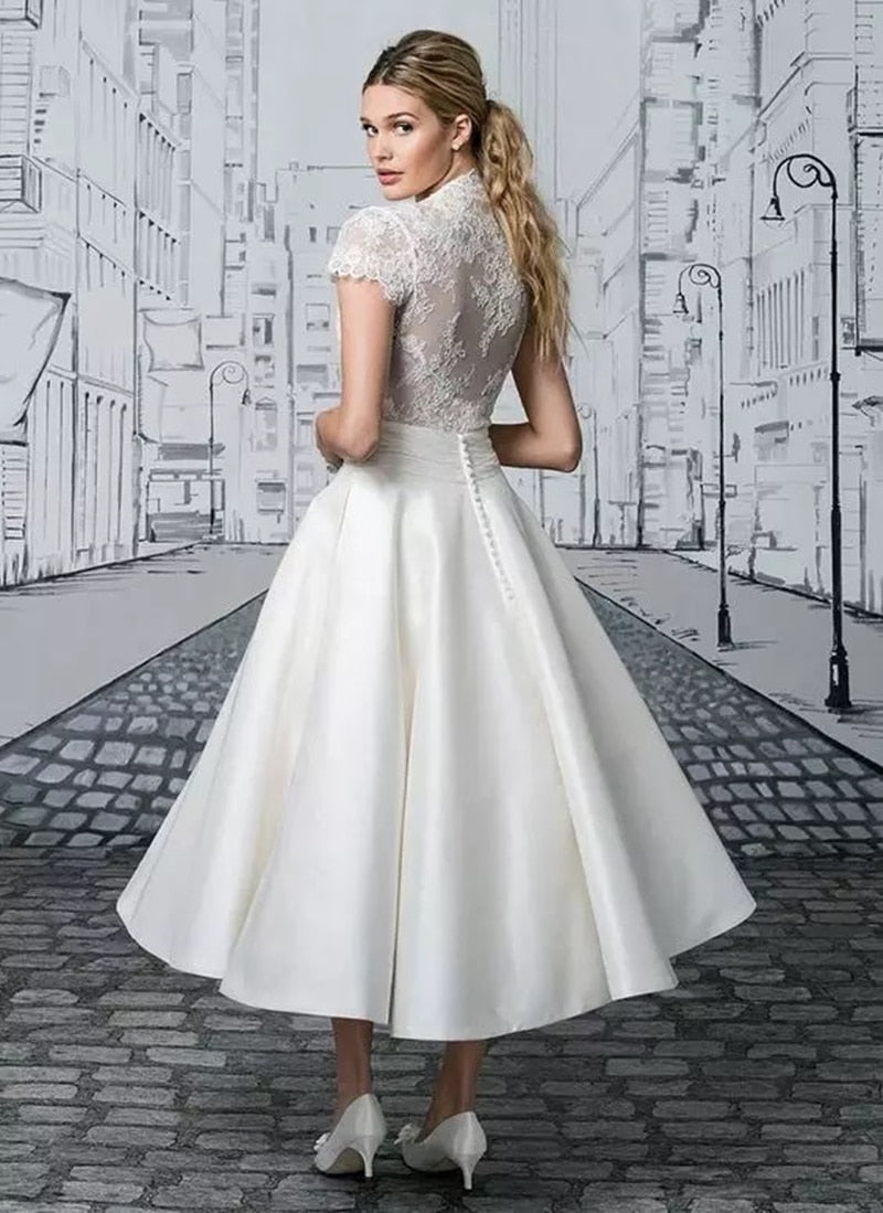 Short Wedding Dresses 2021 Tea-Length Cap Sleeve V-Neck Lace Appliques Button